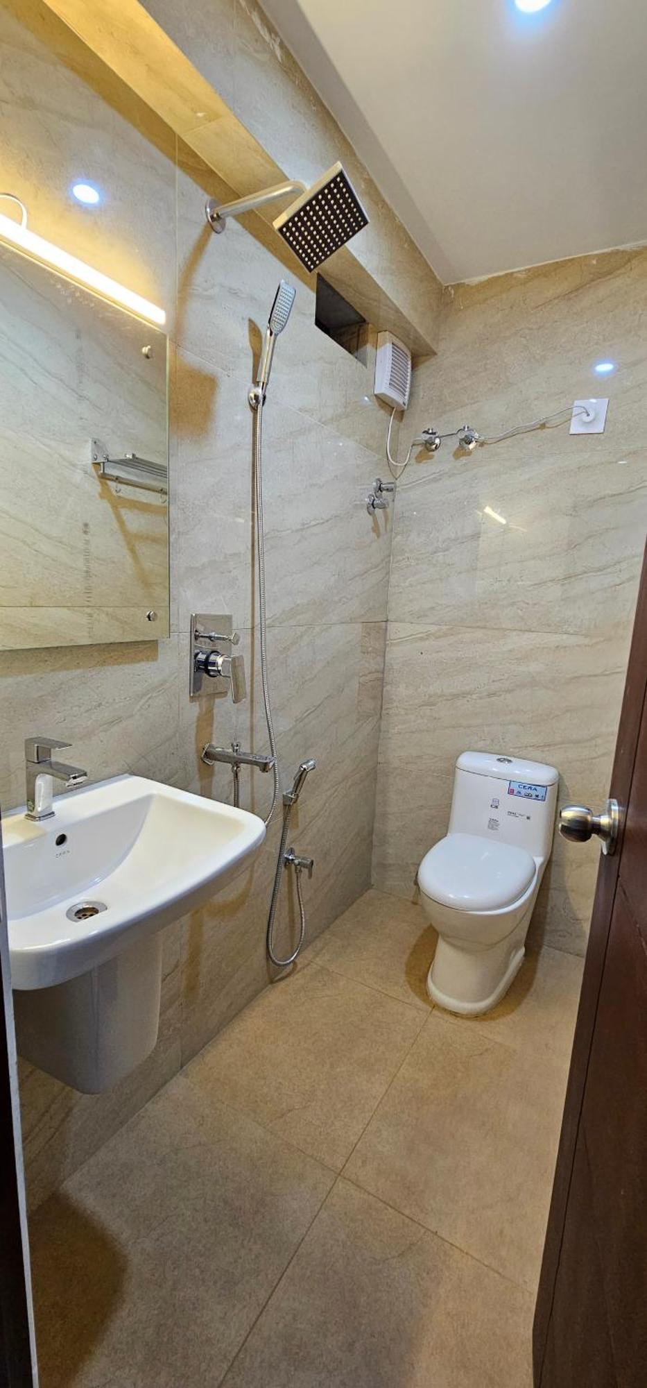 Blueway Residency Downtown Hotel Thiruvananthapuram Bagian luar foto