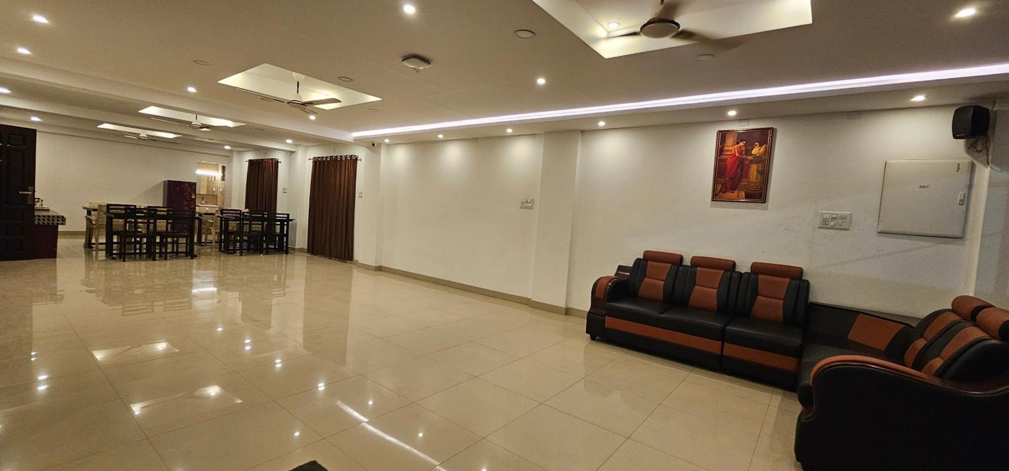 Blueway Residency Downtown Hotel Thiruvananthapuram Bagian luar foto
